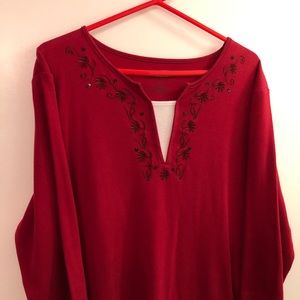 Women’s pullover top